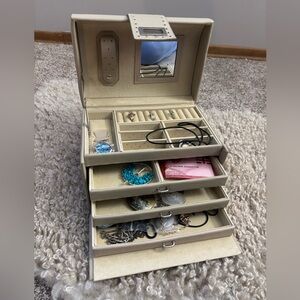 Madison Burke Genuine Leather Jewelry Box (contents not included!)